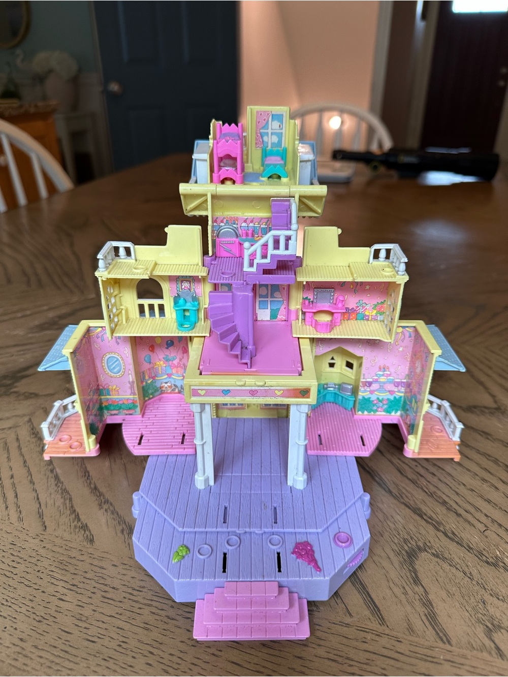 Polly Pocket 1995 Victorian Style Party Pop Up Club house